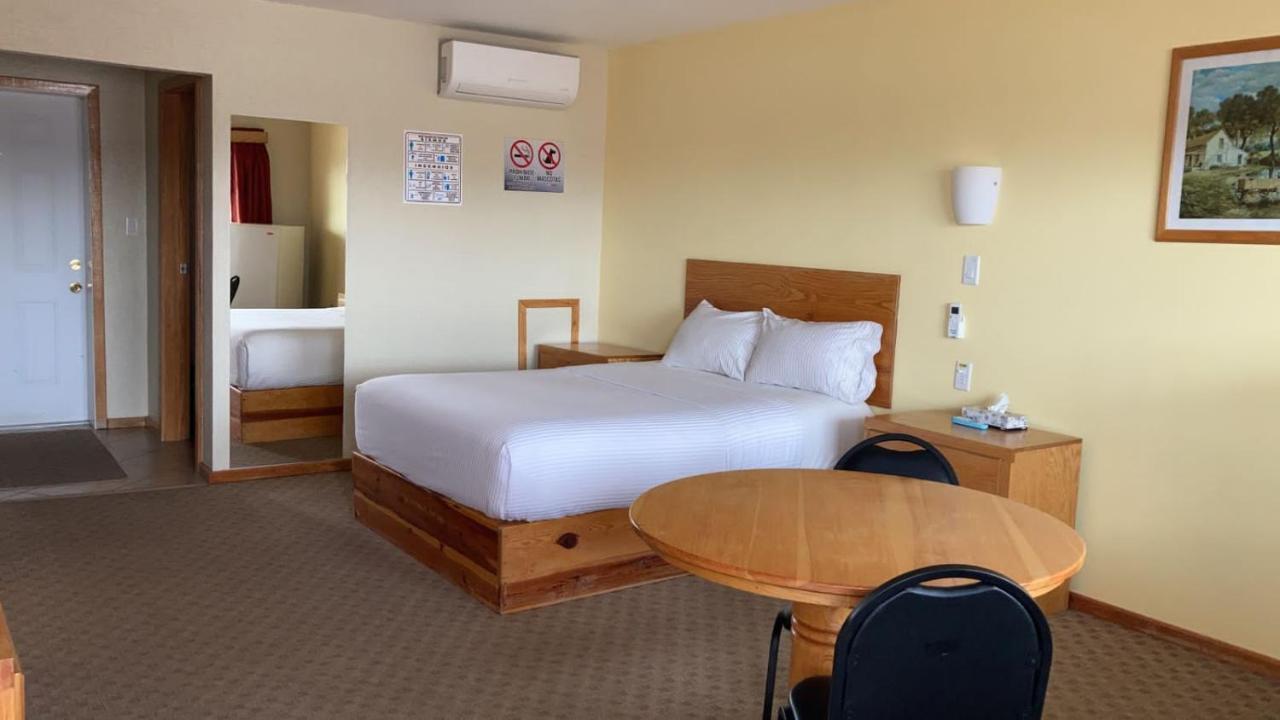 La Huerta Inn & Suites Cuauhtémoc Chambre photo