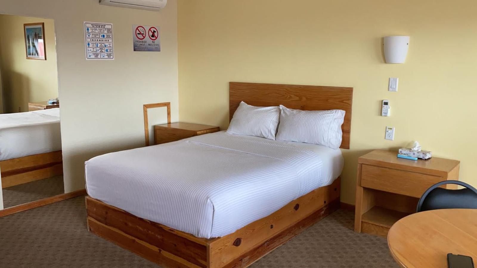 La Huerta Inn & Suites Cuauhtémoc Chambre photo